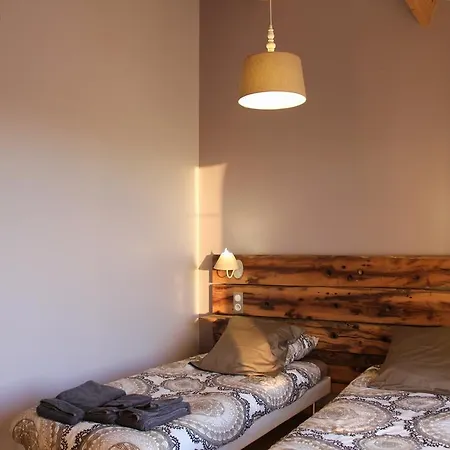 Chambres D'hotes De L'epine Bed & Breakfast 3*